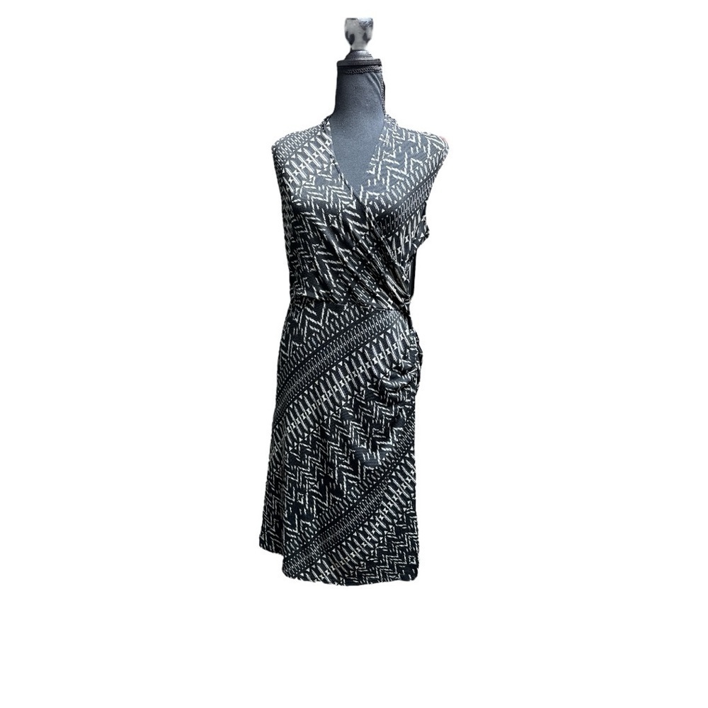 Collective Concepts  Black and White Midi Wrap Dress Size Medium